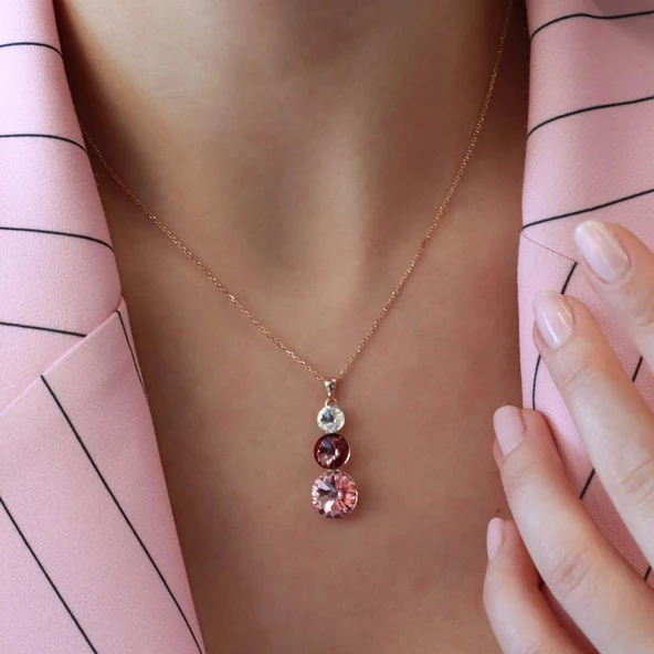 Round Kesim 3 Taşlı Rose Gold Kaplama Gümüş Kolye - Resim 3