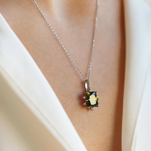 Zultanit Taşlı Kare Lotus Çiçeği Gümüş Kolye - Resim 3