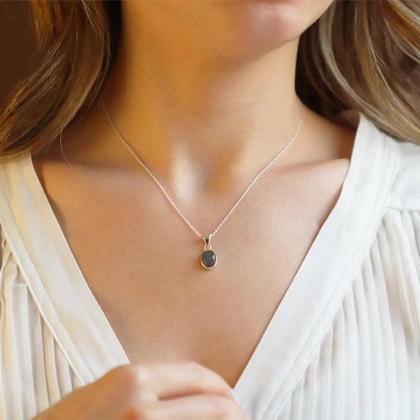 Dumanlı Kuvars Doğal Taş Gümüş Kolye ürün görseli 1