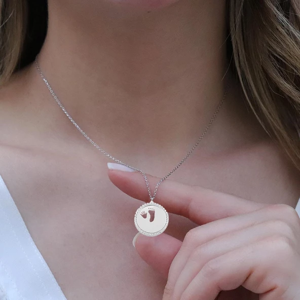 Anne Bebek El Ayak İzi Zirkon Taşlı Gümüş Kolye - Resim 4