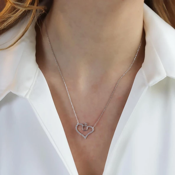 Kalpli Tek Taş Detaylı Gümüş Kolye - Resim 3