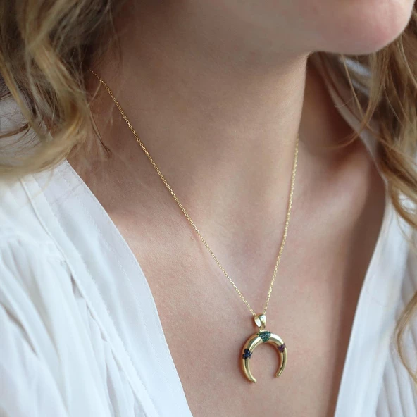 Hilal Modeli Renkli Zirkon Taşlı Gold Kaplama Gümüş Kolye ürün görseli 1