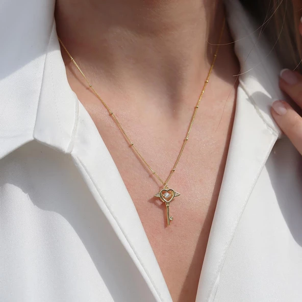 Kalp Kanatlı Kilit Gold Kaplama Gümüş Kolye - Resim 3