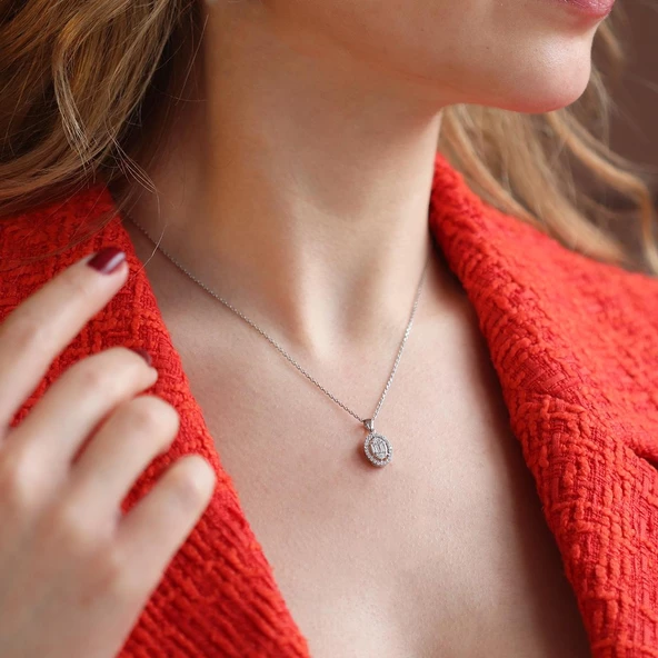 Baget Kesim Zirkon Taşlı Elips Gümüş Kolye ürün görseli 1