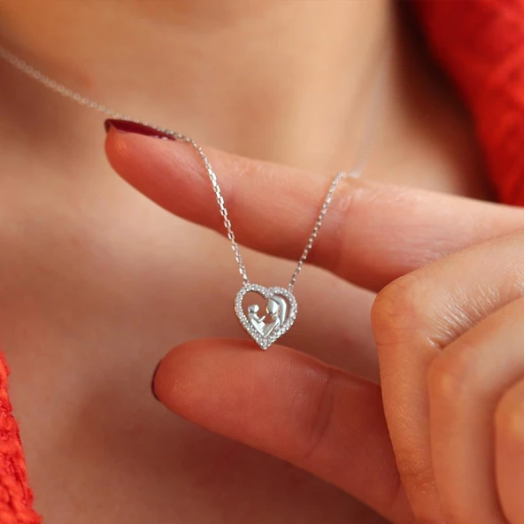 Kalp Çerçeveli Zirkon Taşlı Anne Bebek Gümüş Kolye - Resim 3