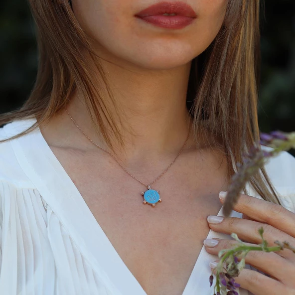 Çift Taraflı Mine İşli Allah Yazılı Rose Gold Kaplama Gümüş Kolye ürün görseli 1
