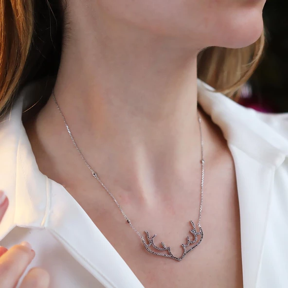 Geyik Model Gümüş Kolye ürün görseli 1