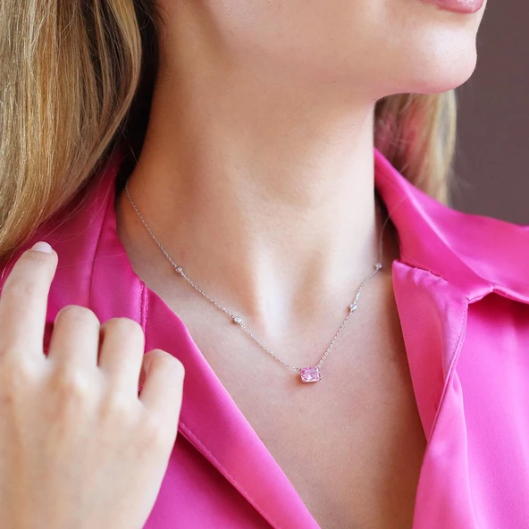 Zarif Tasarım Pembe Baget Taşlı Gümüş Kolye ürün görseli 1