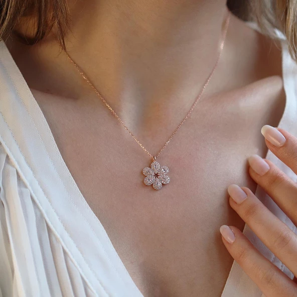 Çiçek Modeli Zirkon Taşlı Rose Gold Kaplama Gümüş Kolye - Resim 4
