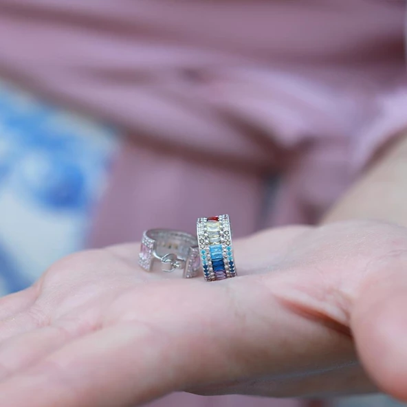 Renkli Baget Taşlı Gümüş Küpe - Resim 2