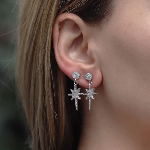 Kutup Yıldızı Zirkon Taşlı Gümüş Küpe ürün görseli 1