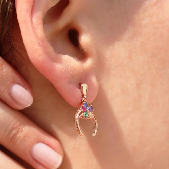 Renkli Zirkon Taşlı Çiçek Detaylı Ay Modeli Rose Gold Kaplama Gümüş Küpe - Resim 3