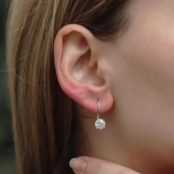 Tek Taş Klipsli Gümüş Küpe ürün görseli 1