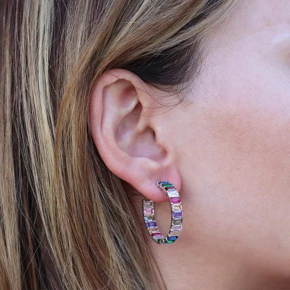 Renkli Baget Taşlı Halka Gümüş Küpe ürün görseli 1