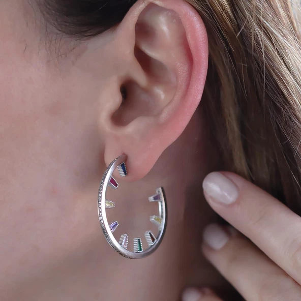 Renkli Zirkon Taş Detaylı Halka Gümüş Küpe - Resim 2