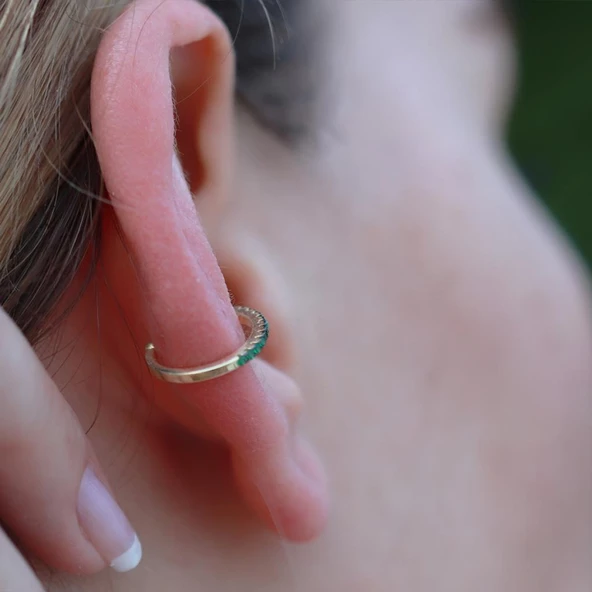 Gold Kaplama Yeşil Zirkon Taşlı Kıkırdak Gümüş Küpe - Resim 2