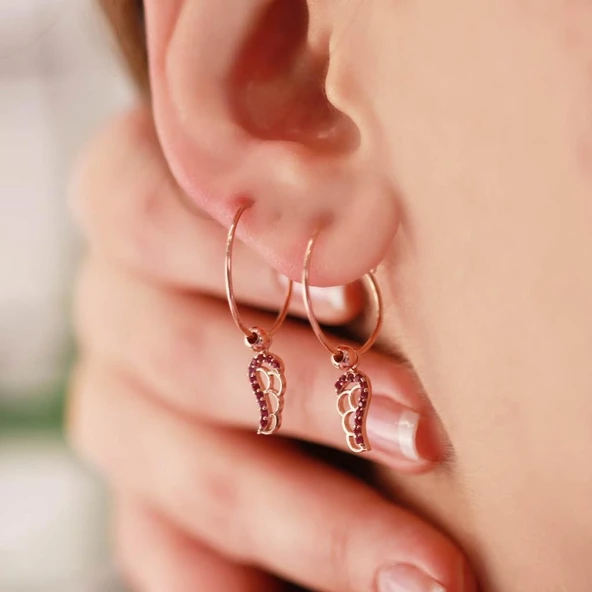 Melek Kanadı Fuşya Zirkon Taşlı Rose Gold Kaplama Gümüş Halka Küpe ürün görseli 1