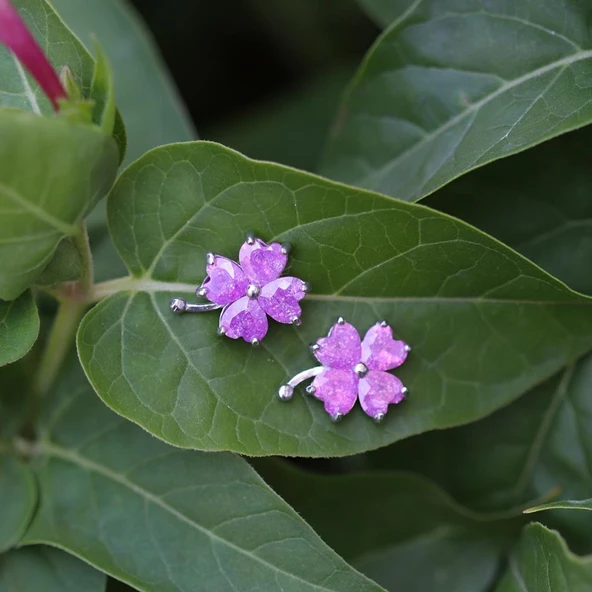 Fuşya Zirkon Taşlı Yonca Gümüş Küpe ürün görseli 1