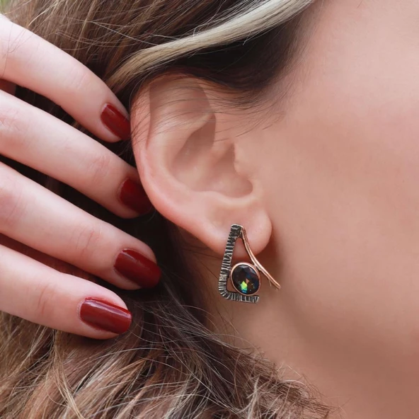 Mistik Topaz Taşlı EL İşi Rose Gold Çizgili Otantik Gümüş Küpe - Resim 2