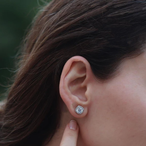 Round Kesim 3 Karat Tek Taş Model Starlight Diamond Küpe - Resim 2