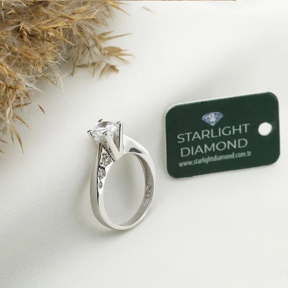 Starlight Diamond Yanı Kalp Taşlı Tek Taş Gümüş Yüzük - Resim 4