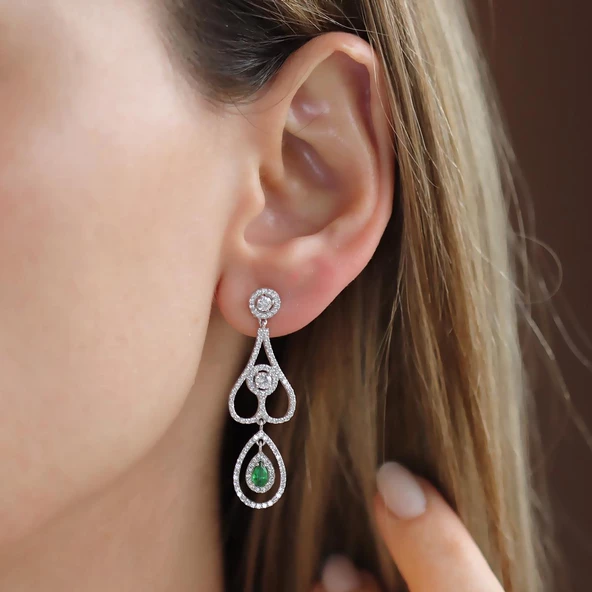 Kök Zümrüt Taşlı Damla Tasarım Gümüş Küpe ürün görseli 1