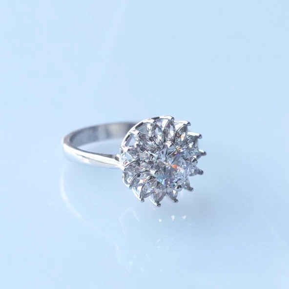 Starlight Diamond Çiçek Gümüş Yüzük - Resim 3