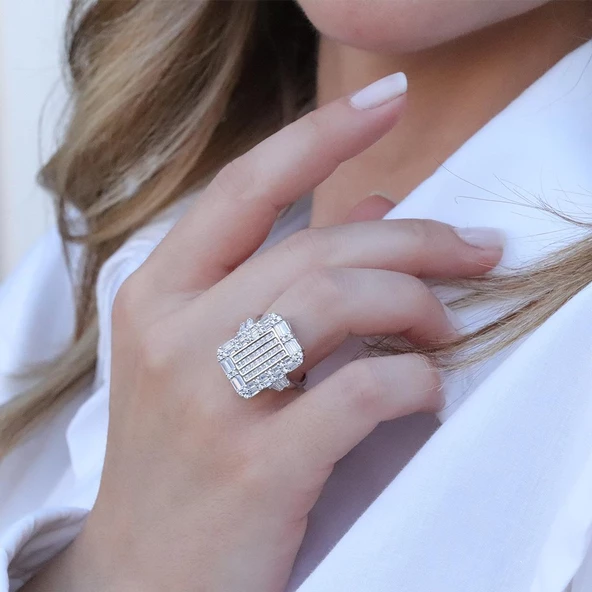 Square Kesim Baget Taşlı Gümüş Yüzük ürün görseli 1