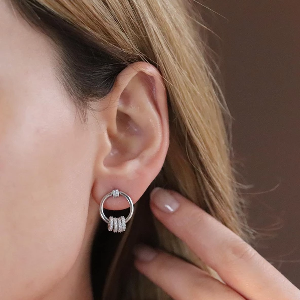 Hareketli Halkalı Zirkon Taşlı Gümüş Küpe - Resim 3