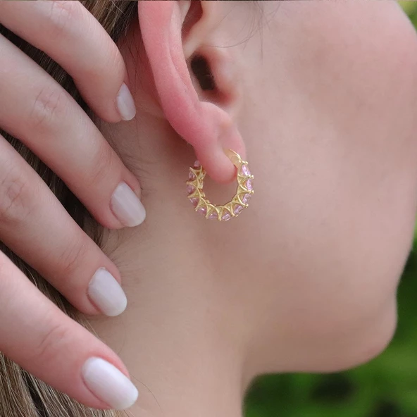Pembe Zirkon Taşlı Gold Kaplama Halka Gümüş Küpe - Resim 2