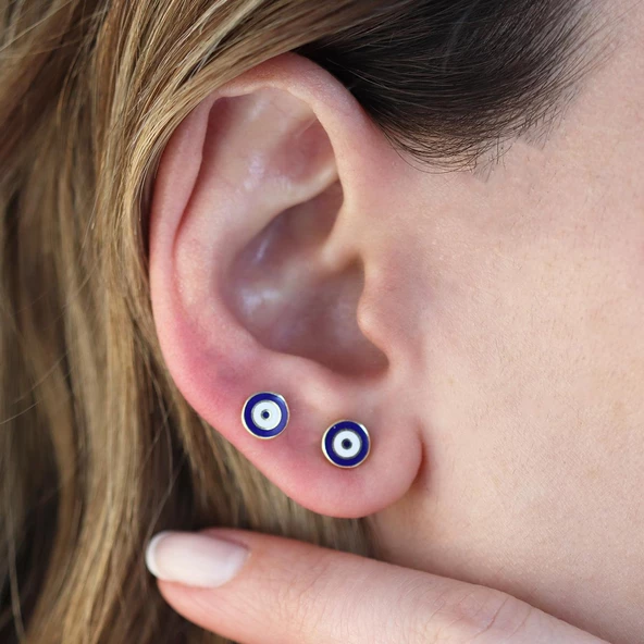 Mineli Gümüş Nokta Küpe ürün görseli 1