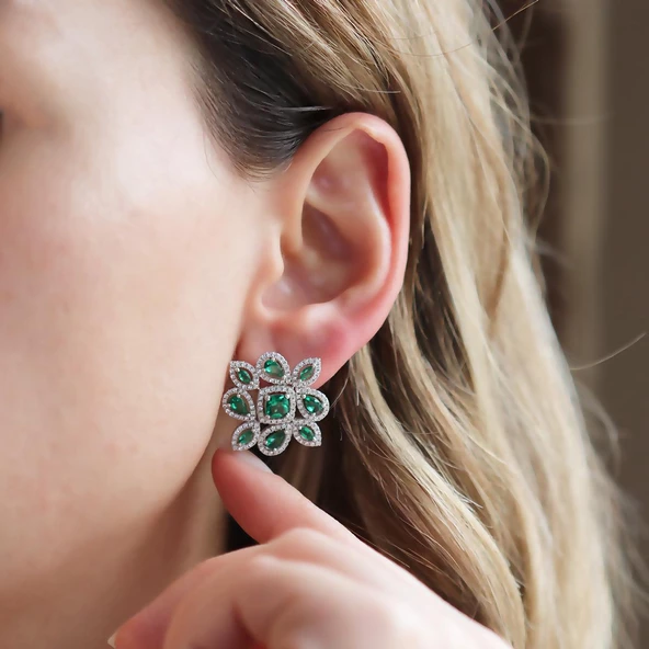 Kök Zümrüt Taşlı Damla Montür Gümüş Küpe ürün görseli 1