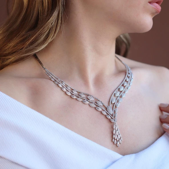 Zirkon Taşlı Gümüş Gerdanlık ürün görseli