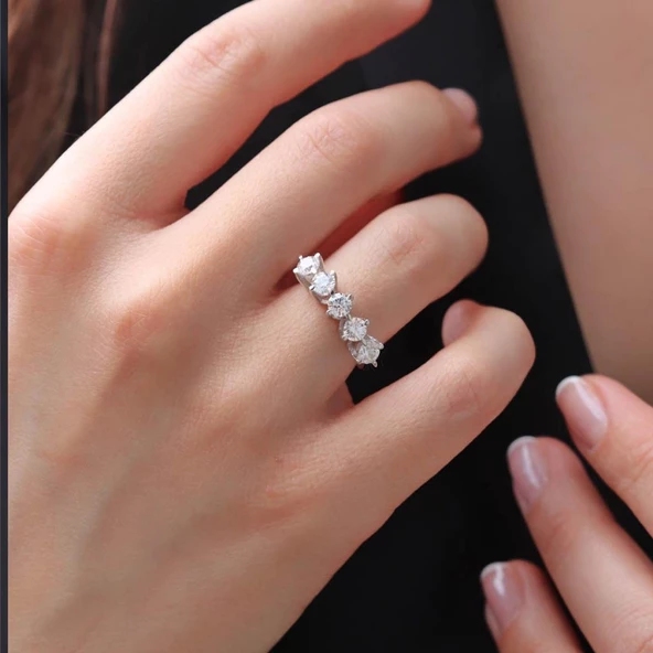 Starlight Diamond Yüksek Montür 5 Taş Gümüş Yüzük - Resim 2
