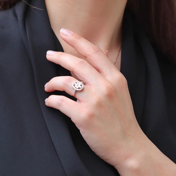 Starlight Diamond Elips Zirkon Taş Ortası 4 Baget Pırlanta Montür Gümüş Yüzük - Resim 2