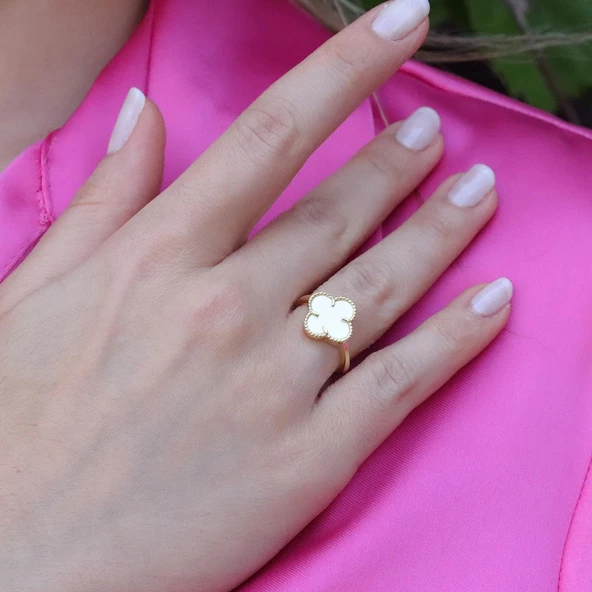 İkonik Alhambra Sedef Taşlı Gold Kaplama Gümüş Yüzük ürün görseli 1