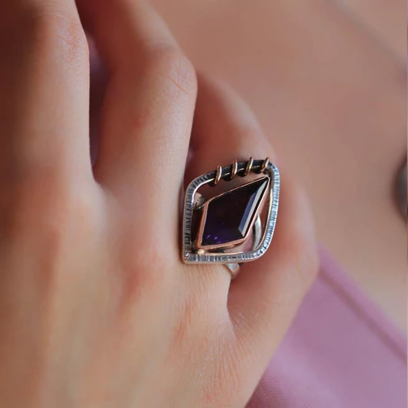 Ametist Taşlı Gümüş Otantik Tasarım Yüzük ürün görseli 1