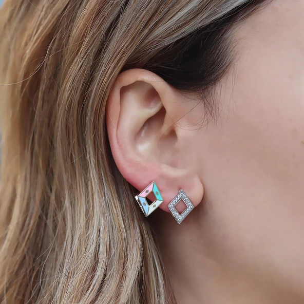 Karo Çift Taraflı Renkli Mine İşli Gümüş Küpe - Resim 5