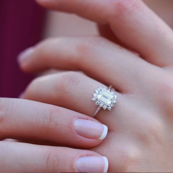 Zümrüt Kesim 1,25 Karat Tek Taş Model Sky Diamond Yüzük - 1