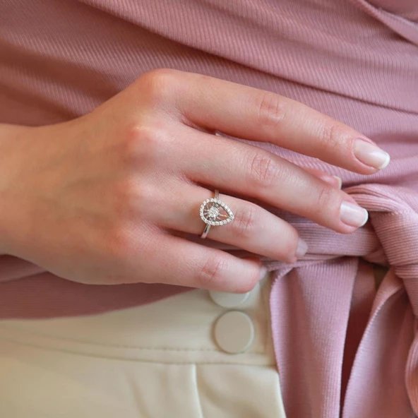 Damla Model Zirkon Taşlı Gümüş Yüzük ürün görseli 1