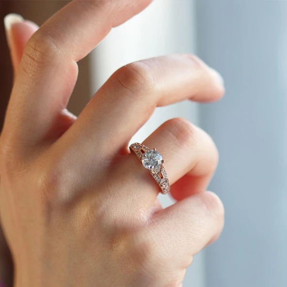 Round Kesim tasarım Rose Gold Kaplama Sky Diamond Yüzük - Resim 4