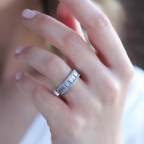 Starlight Diamond Baget Taşlı Yarımtur Gümüş Yüzük - Resim 3