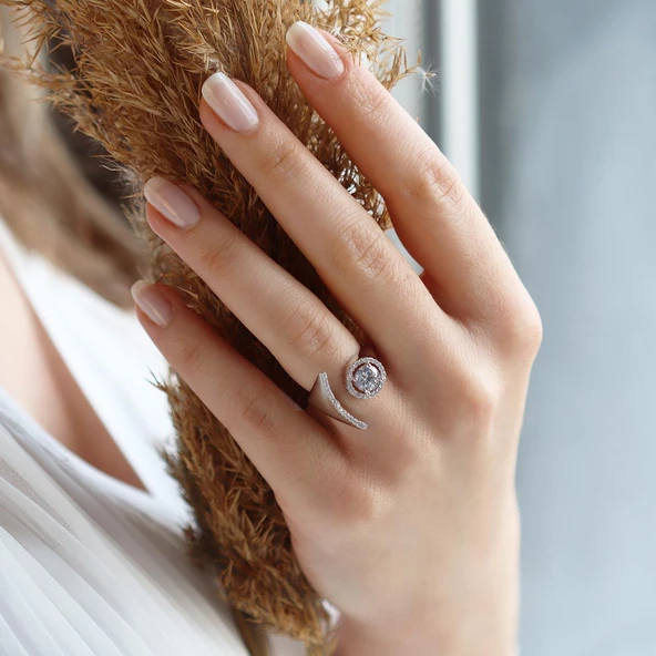 Round Kesim Tasarım Starlight Diamond Gümüş Yüzük ürün görseli 1