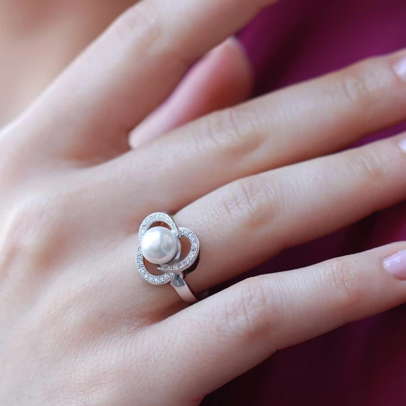 3 Yapraklı Çiçek Model Zirkon Taşlı İnci Gümüş Yüzük - Resim 2