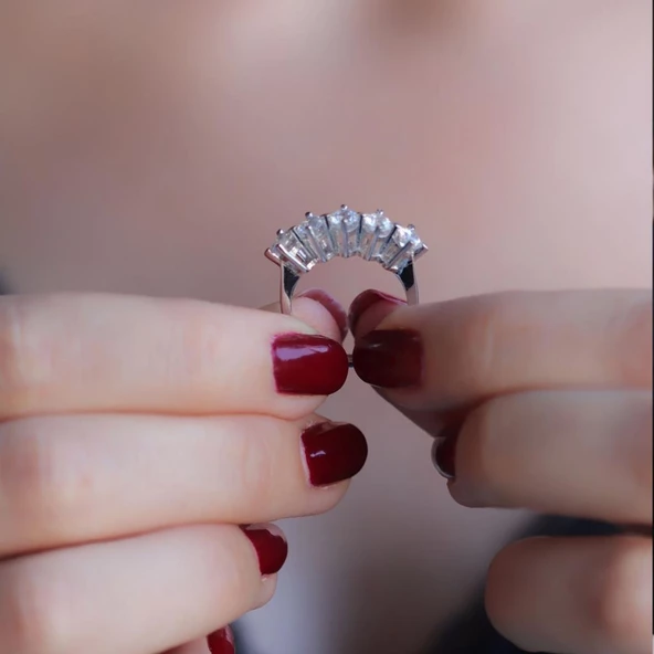 Prenses Model 4 Tırnaklı 5 Taş Starlight Diamond Gümüş Yüzük - Resim 3