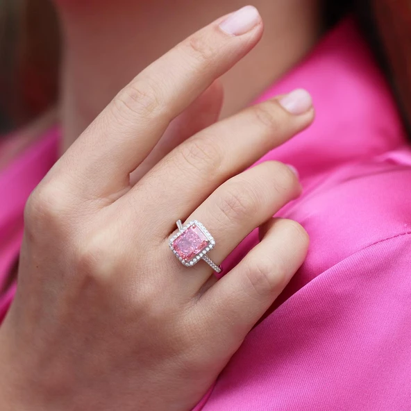 Pembe Taşlı Radiant Kesim Gümüş Yüzük ürün görseli 1