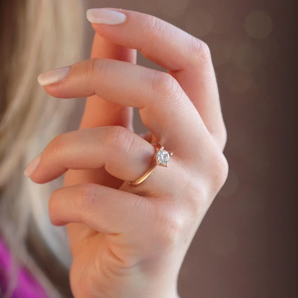 Tek Taş Round Kesim Rose Gold Kaplama Sky Diamond Yüzük - Resim 4