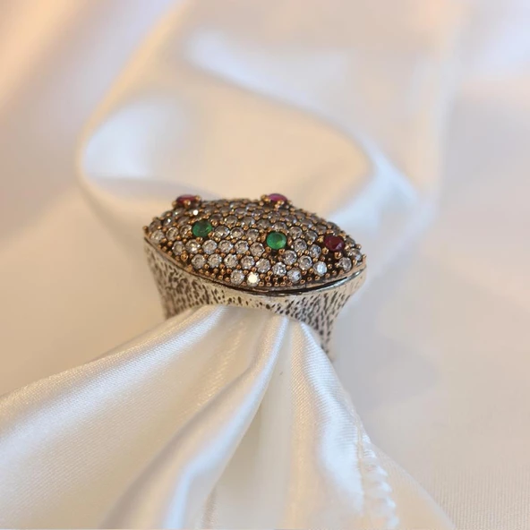 Kök Zümrüt Kök Yakut Zirkon Taşlı Otantik Işıltılı Badem Gümüş Yüzük - 2