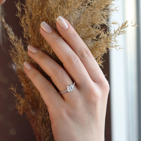 Elegance U Montür Sky Diamond Tek Taş Yüzük ürün görseli 1