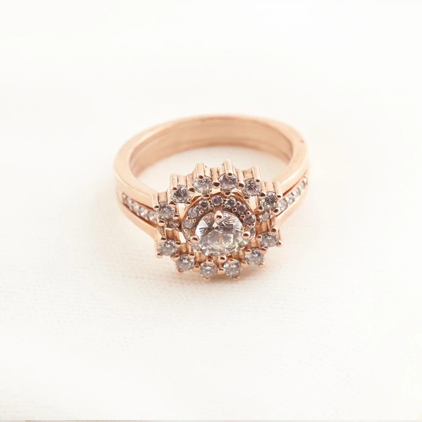 Star Cricle Rose Gold Kaplama Sky Diaomnd Yüzük - Resim 2